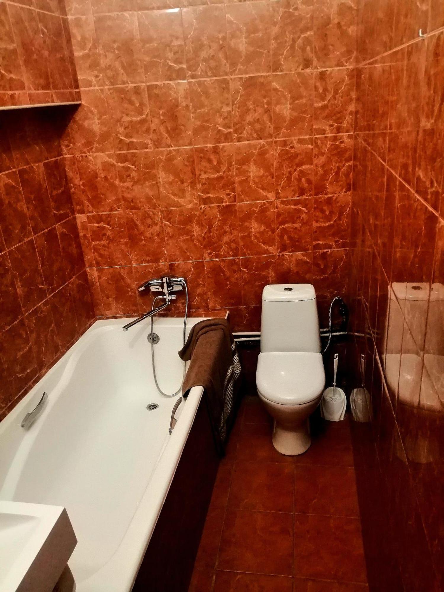 Flat On Sheptytskykh Apartman Lviv Kültér fotó
