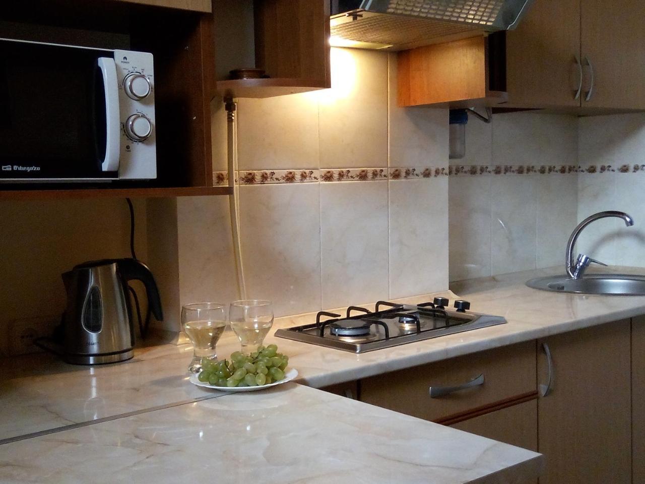 Flat On Sheptytskykh Apartman Lviv Kültér fotó