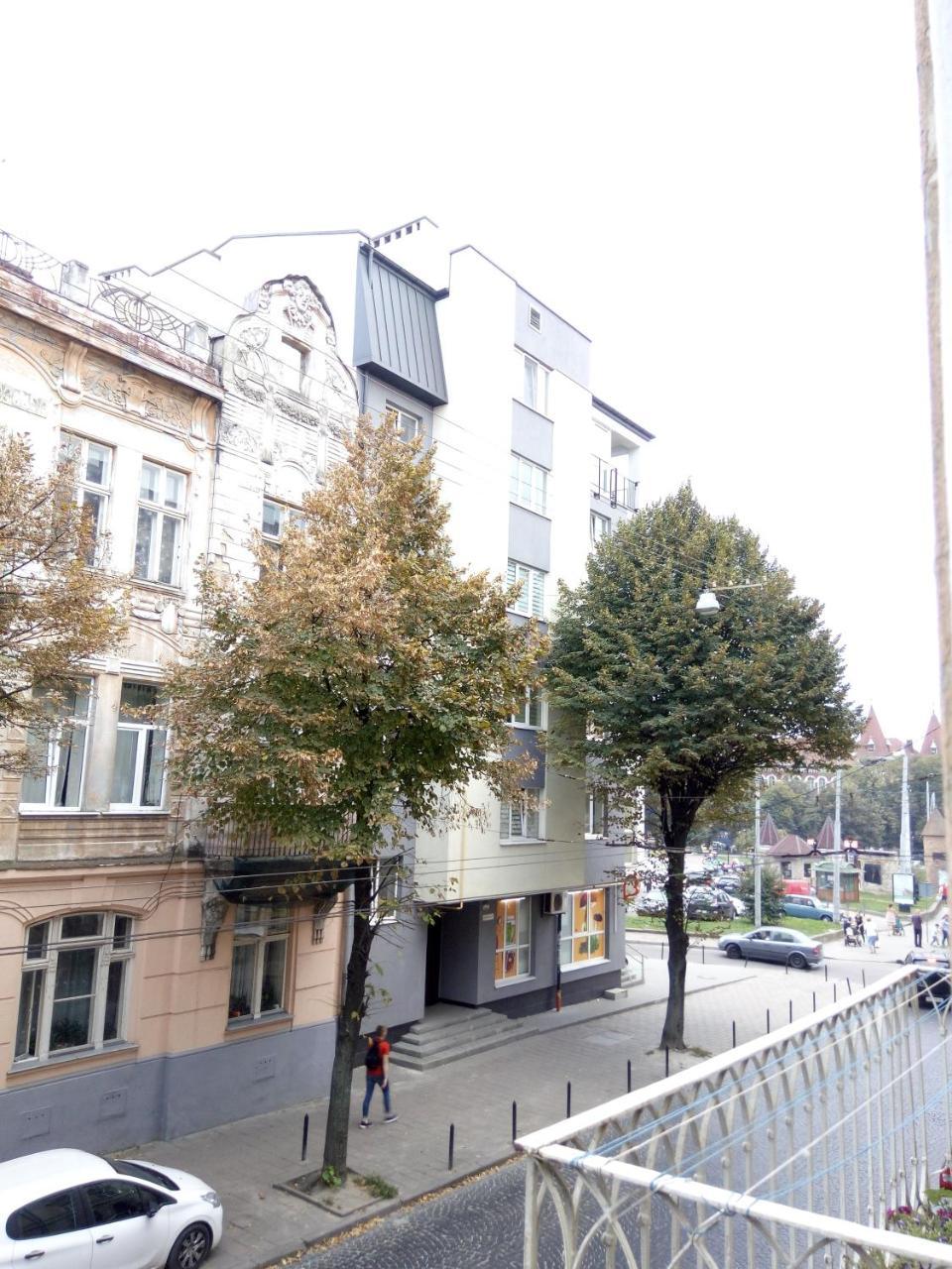 Flat On Sheptytskykh Apartman Lviv Kültér fotó