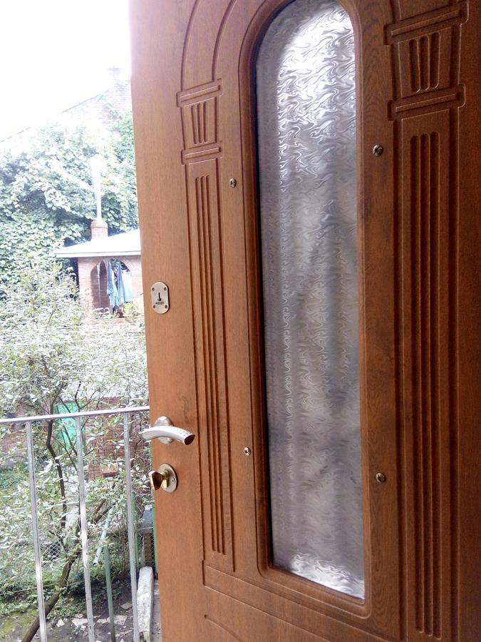 Flat On Sheptytskykh Apartman Lviv Kültér fotó