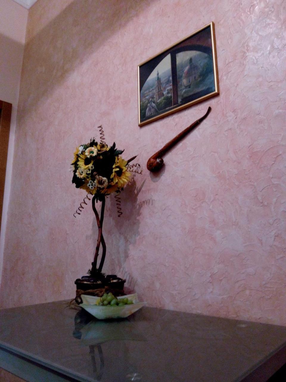 Flat On Sheptytskykh Apartman Lviv Kültér fotó