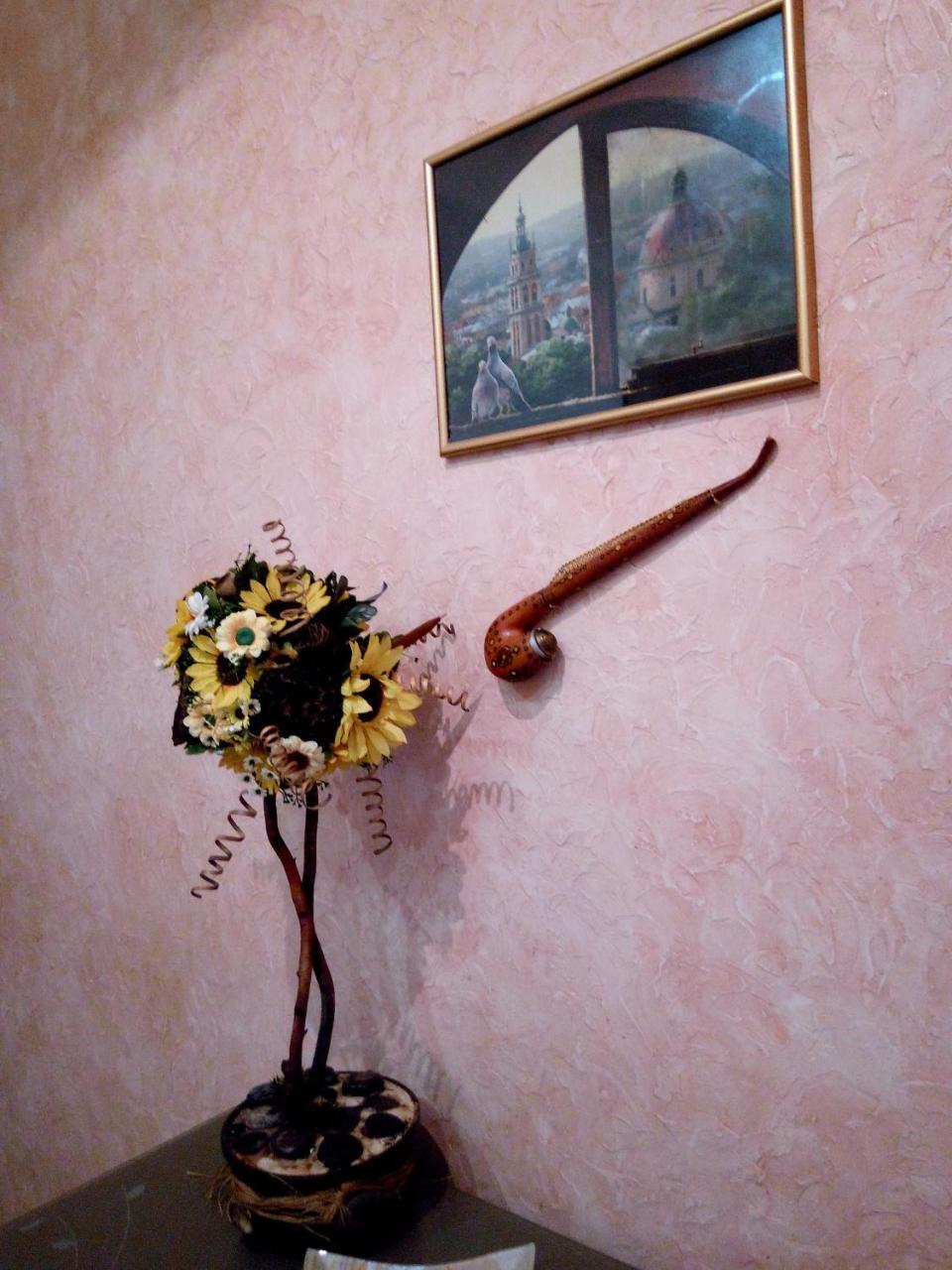 Flat On Sheptytskykh Apartman Lviv Kültér fotó